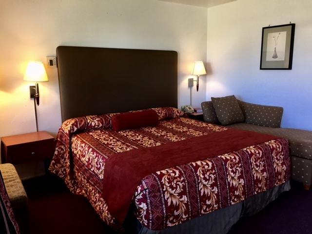 Maple Inn And Suites لوس بانوس المظهر الخارجي الصورة